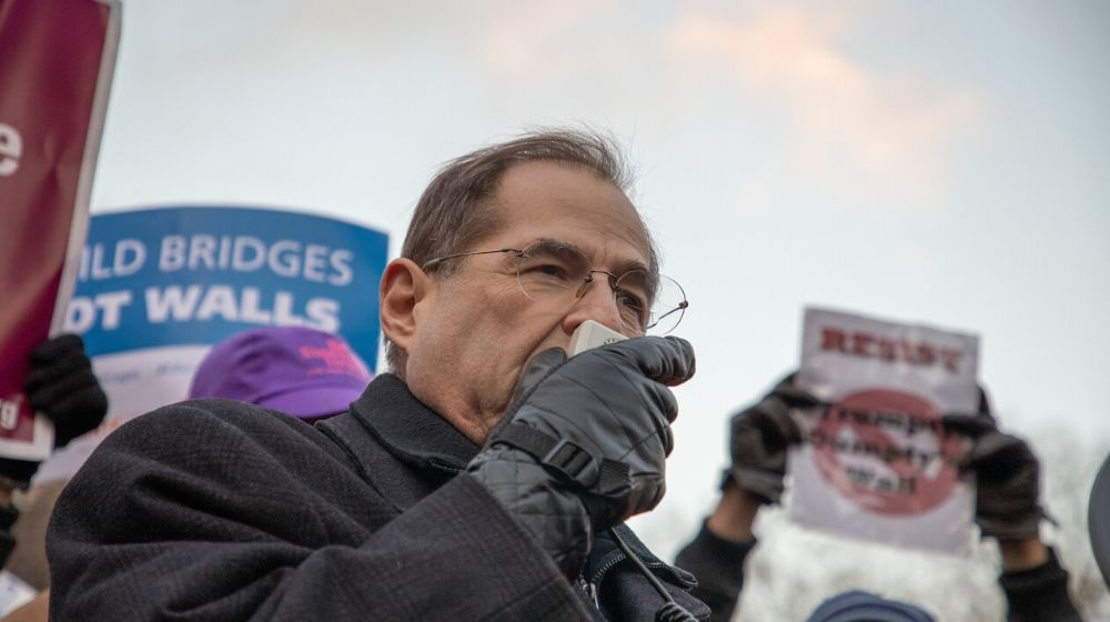 Nadler with the group of protestant | REPUBLICANS RAGED: Nadler Suddenly Ends Impeachment Hearing Before Final Vote | Featured