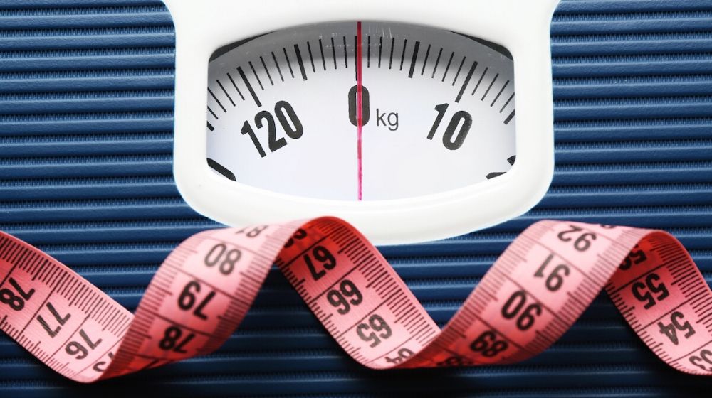 Weighing scale and measuring tape | Worst Ways to Lose Weight in 2020 | Featured