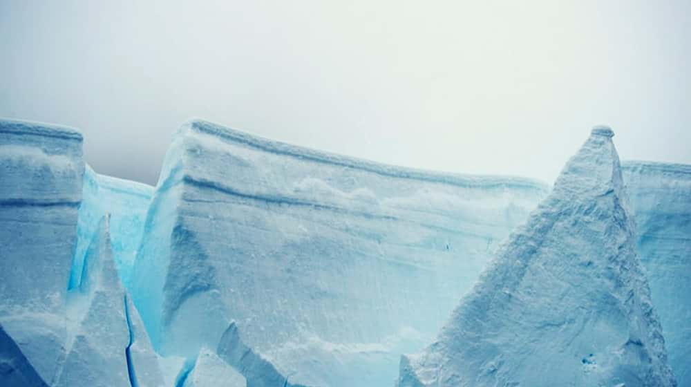 cracked ice formation | RECORD: Antartica Reaches All-Time High of 65 Degrees | Featured