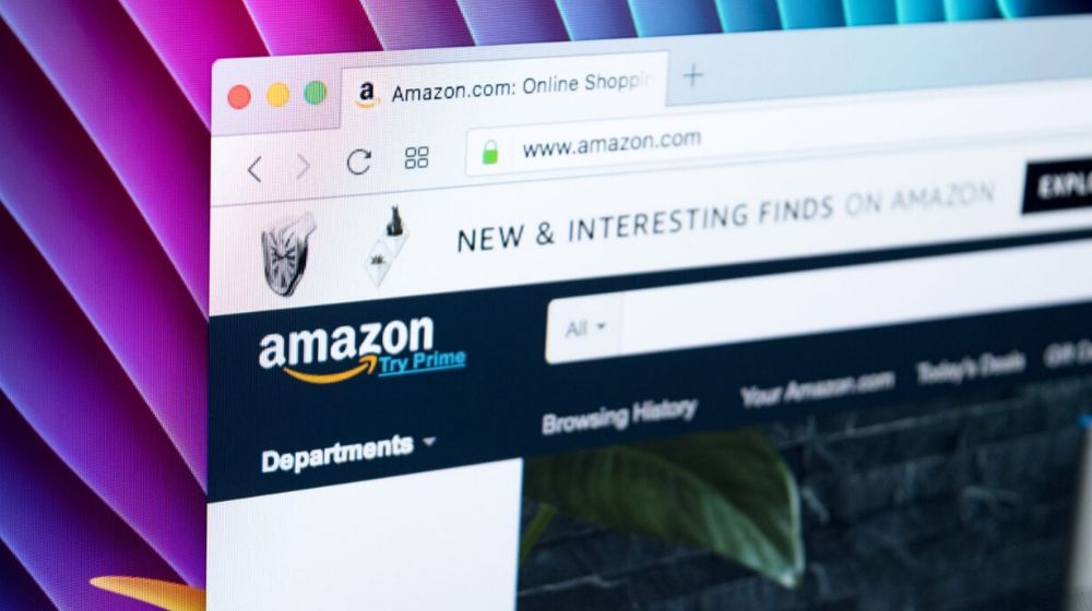 Amazon Home page | Amazon Suspends 3,900 Accounts for Increasing the Prices of Goods During the Coronavirus Outbreak | Featured
