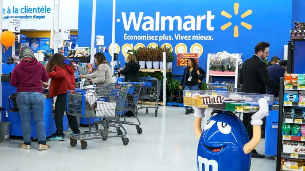 Busy day at Wa lMart Store | Walmart Tries to Compete With Amazon | Featured