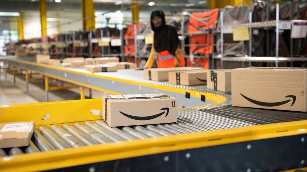 Amazon boxes ready for shipping | GOP Senator Calls for Amazon Investigation | Featured