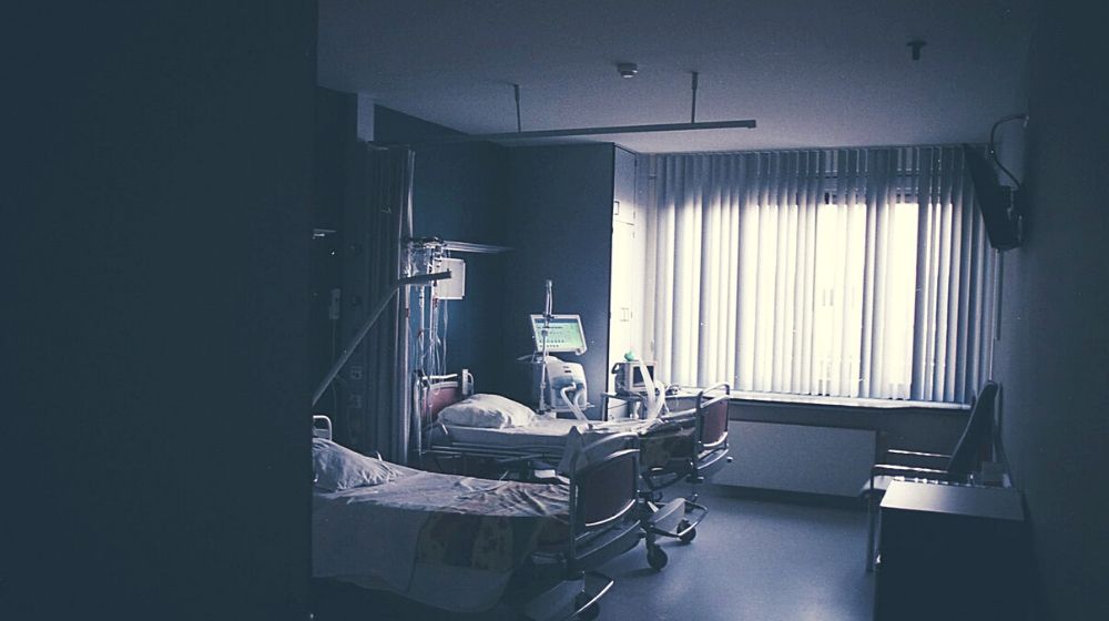 empty hospital room | Two Sisters Die from Separate Pandemics More Than 100 Years Apart | Featured