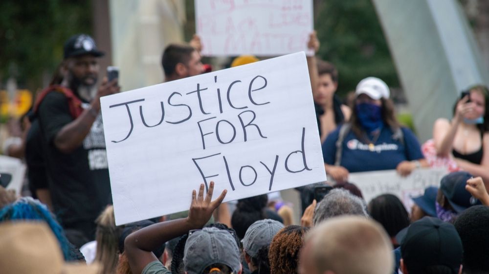 Protesters Demanding Justice for George Floyd | George Floyd’s Brother Calls for the End of Violent Protests: “My Brother Was About Peace” | Featured