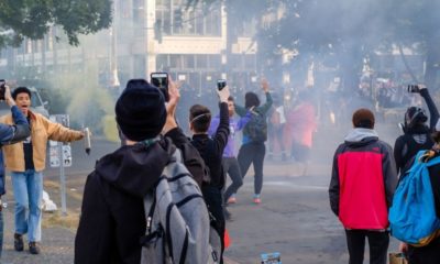 Seattle Police disperses Demonstrators with flash bangs and pepper spray | Seattle Protesters Takeover the City | Featured