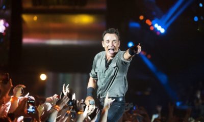 US Singer Bruce Springsteen Performs Among the Audience | Bruce Springsteen Criticizes Trump’s Handling of the Coronavirus and Refusal to Wear a Face Mask | Featured