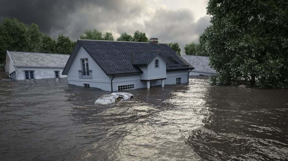 Flooding Houses with Rising Water | “Flood Factor” Shows Where Critical Flood Zones Are in the U.S. | Featured