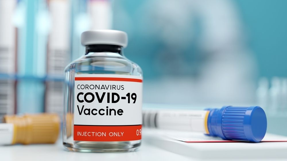 A single Bottle Vial of Covid-19 Coronavirus Vaccine | Trump: US Reaches Deal with Moderna for 100 Million Doses of Coronavirus Vaccine | Featured