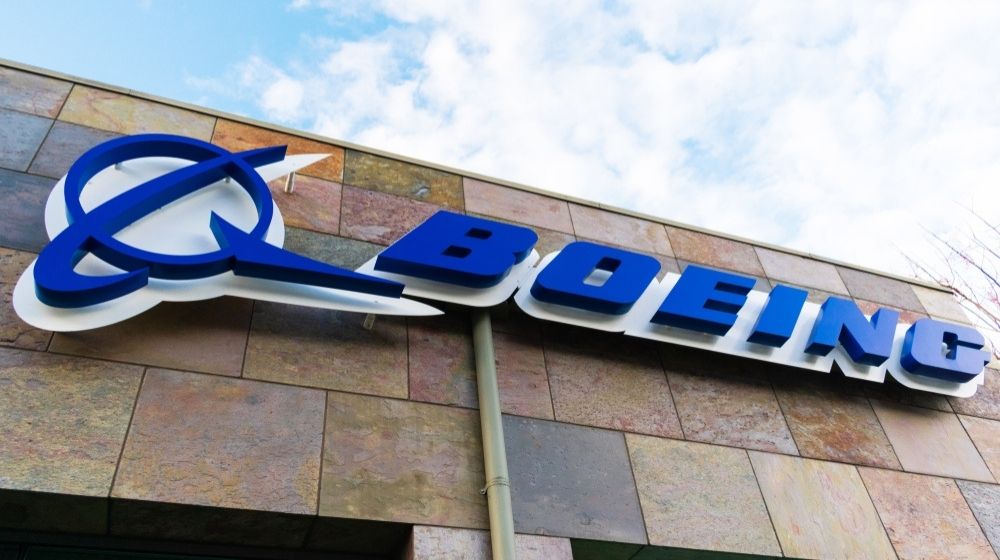 Boeing Logo at Boeing HorizonX | Americans Filing for Unemployment Falls Below 1 Million for the First Time Since Start of the Pandemic | Featured