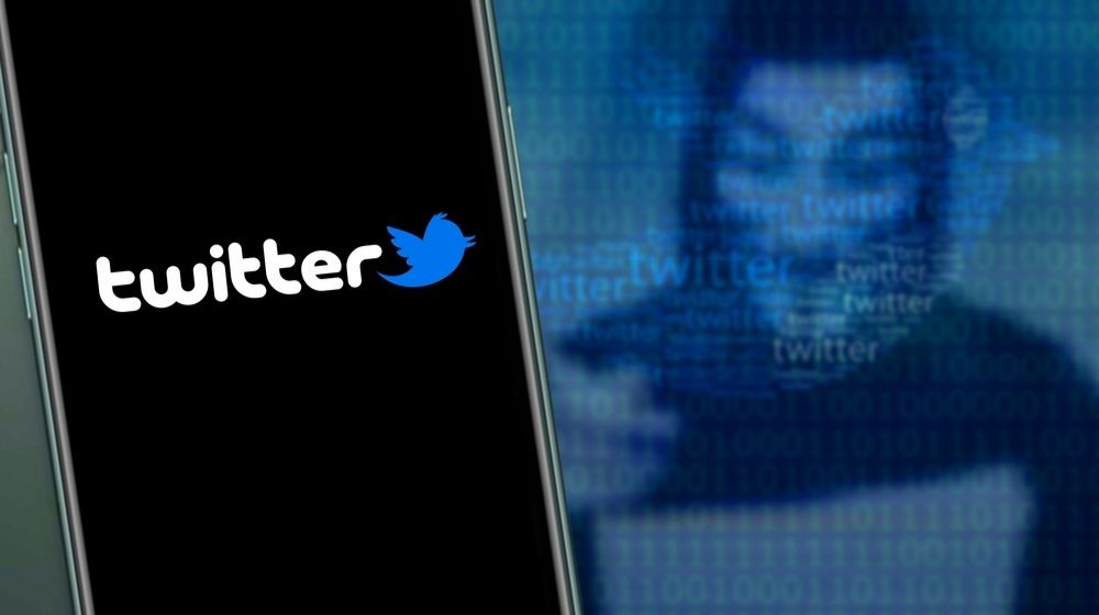 Twitter Logo on a Smartphone Mobile | Florida Teenager Is Charged as ‘Mastermind’ of Twitter Hack | Featured