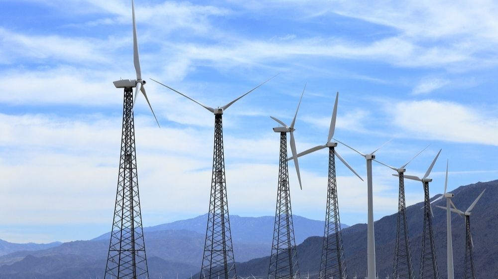 Wind farm producing Green Energy on California Desert | California Blackouts Put the Spotlight on Green Energy Shortfalls | Featured