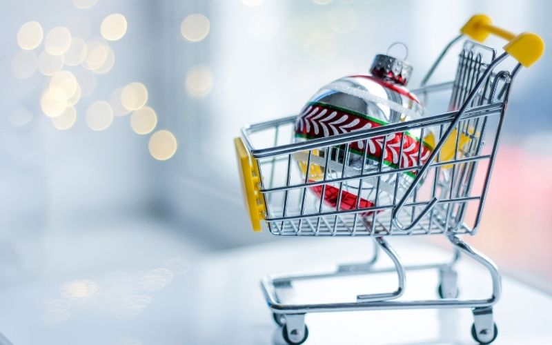 Holiday Shopping Concept | Fewer Americans Are Willing to Spend on Holiday Shopping This Year