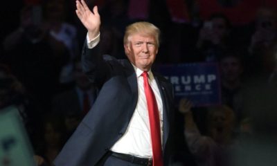 Presdident Donald Trump Waves to the Crowd | Trump Needs All Remaining States to Win | Featured