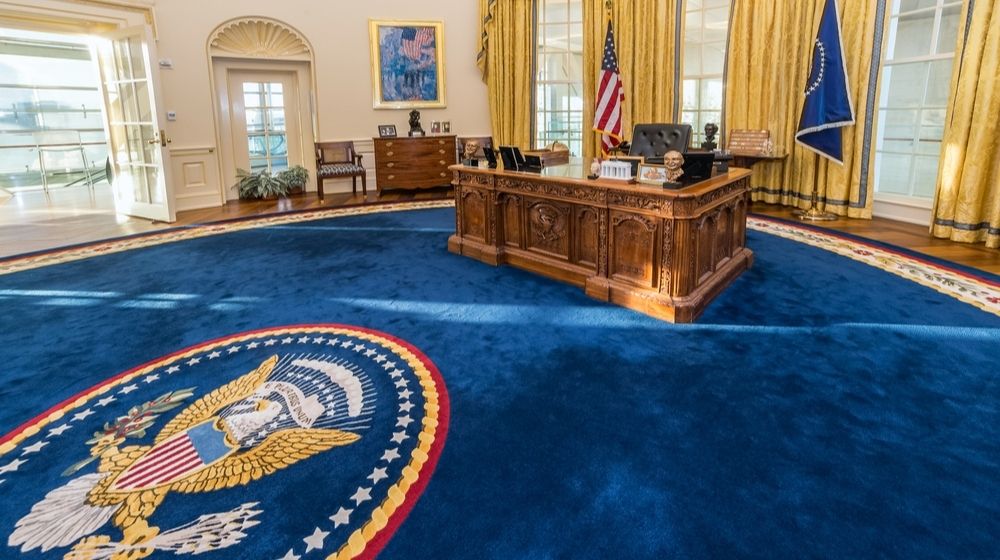 A replica of the oval office in Arkansas-Democrats Ask FBI Direction to Look Into Trump After Leaked Phone Call-ss-featured