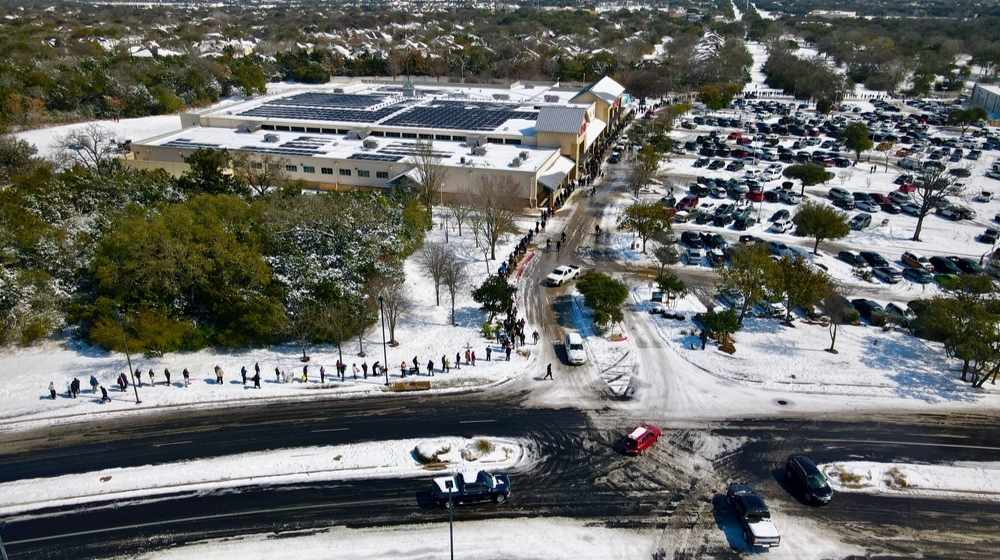 Snow-covered streets in Austin-Board Members of the Texas State Power Grid Resign after Million's left without Power-ss-Featured
