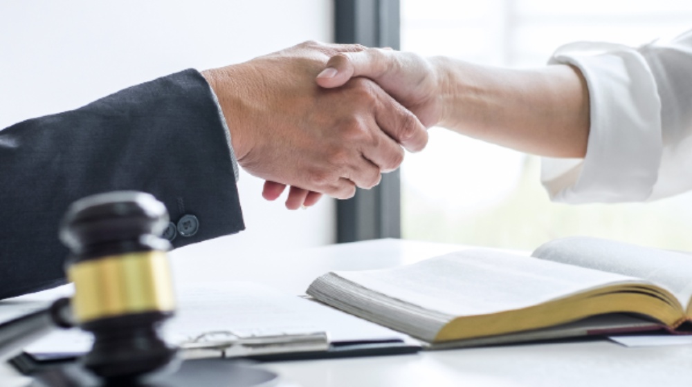 Handshake after good deal agreement | 5 Ways To Ensure Fairness | featured