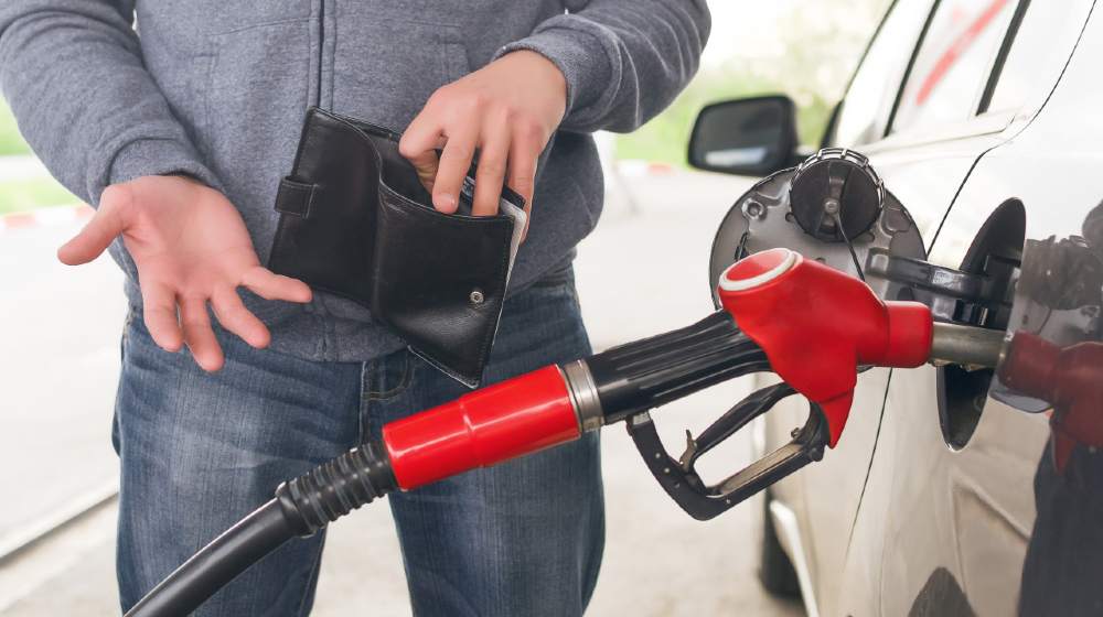 Lack of money for gasoline and fuel. Expensive gasoline | While Gas Prices Go Up, Biden Suspends Alaska Oil Leases | featured