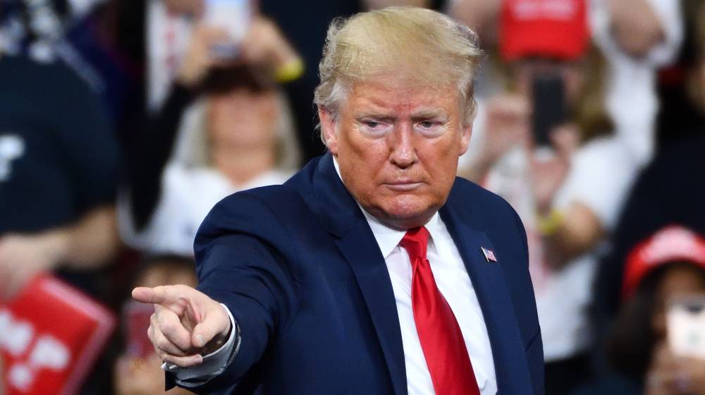 President Donald Trump gestures the pointing finger to his supporters | Trump: Republican Voters Will Not Vote In 2022 and 2024 | featured