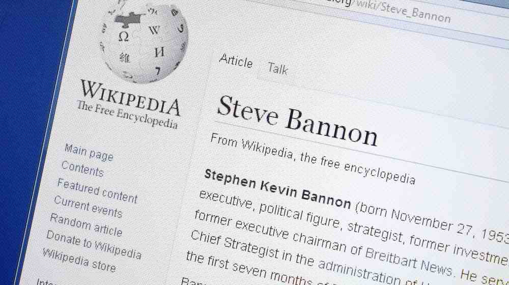 Wikipedia page about Steve Bannon | Trump ally Bannon talks tough after court appearance | featured