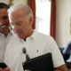 barack obama iphone smile | White House Say Biden Plans To Run For Reelection in 2024 | featured
