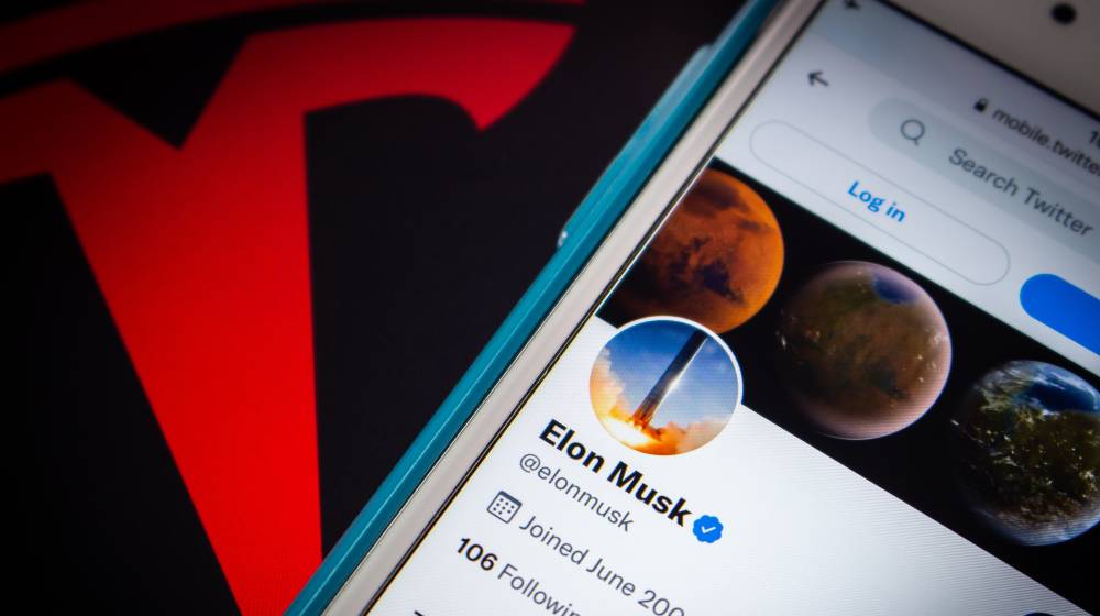 Conceptual closeup Elon Musk twitter account | Musk Offers Teen $5,000 To Stop Following His Jet On Twitter | featured