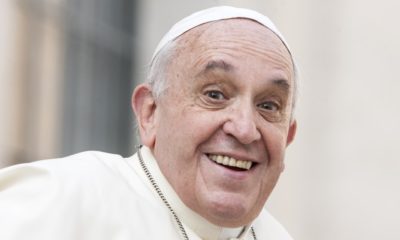 Pope Francis greets the pilgrims | Pope Francis Says It’s Selfish To Choose Pets Over Having Children | featured