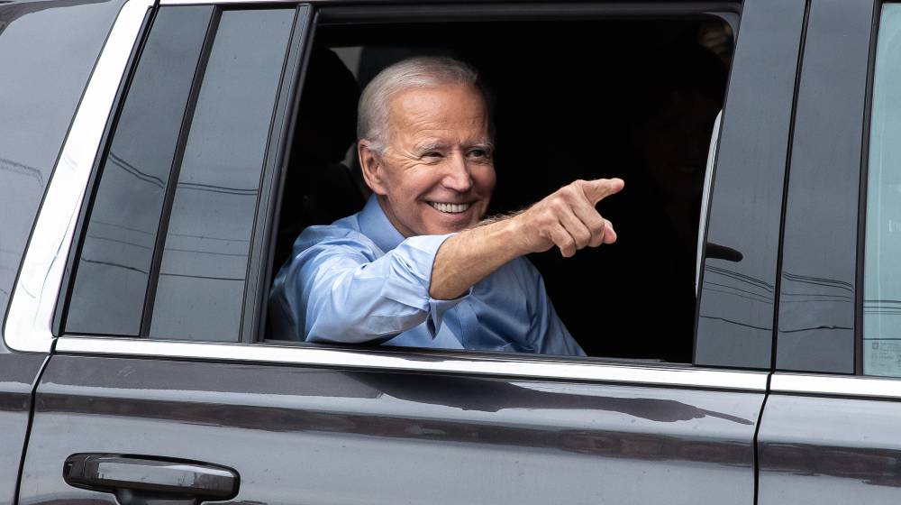 President Joe Biden points to the crowd | Hunter Biden Reportedly Got $31 Million In China Deals | featured