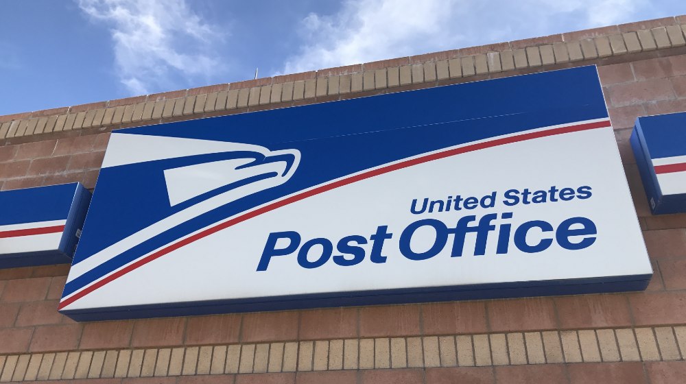 Exterior-signage-on-the-front-of-the-United-States-Post-Office-building-in-Scottsdale-Postal-Service-SS-Featured.jpg