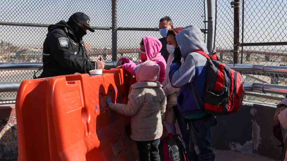 100 migrants were returned to Mexico under title 42 health measure due to the pandemic that is currently being experienced in the world | 10 Dems Ditch Biden on Title 42, Join GOP Calls for Retention | featured