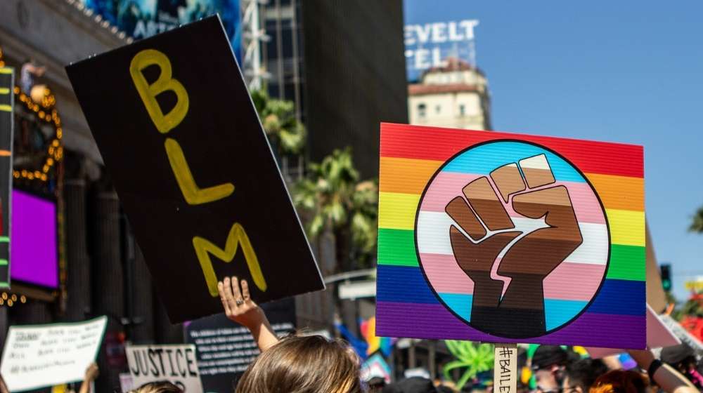 BLM Rioters stand in Solidarity with Race Baiting Jussie Smollett-ss-Featured
