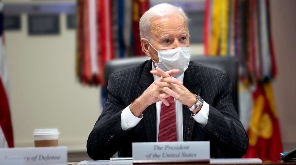 Biden's Average Approval Rating Lower Than Trump's by 6 Points-ss-Featured