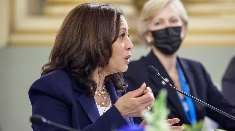 Clueless Kamala Heads to Poland as Russian Invasion of Ukraine Continues-ss-Featured