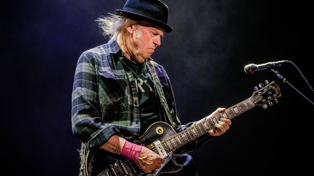 Concert of Neil Young | Neil Young Files Lawsuit Against Trump 2020 Campaign for Using His Music at Events | Featured