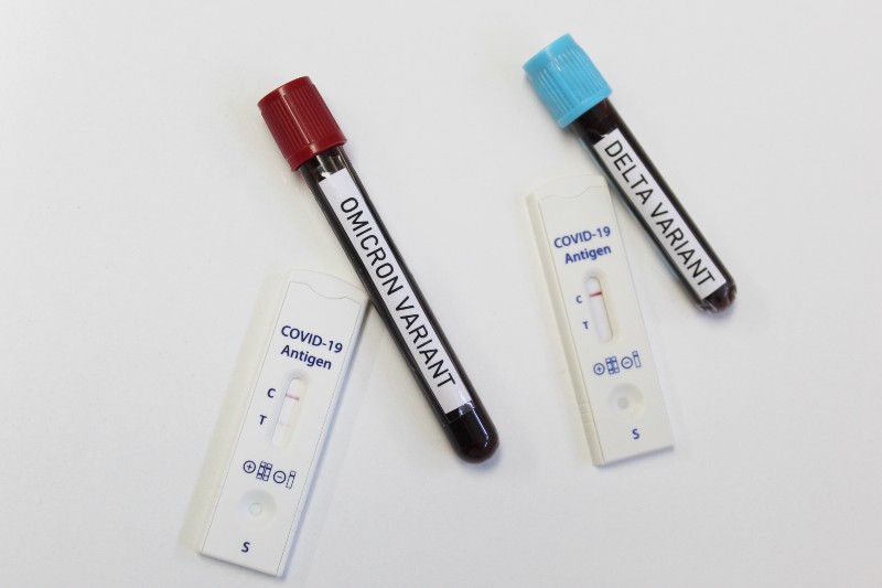 Delta-variant-vs-omicron-variant-covid-19-strain-CNN 5 Things