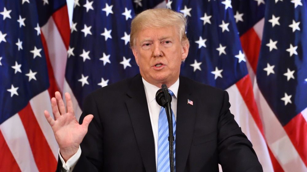 Donald Trump | A Look at Trump’s Executive Order to Improve Policing | Featured
