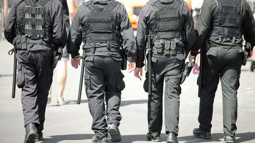 group of policeman | DEA Takes 250 Members of Mexican Drug Cartel into Custody – Bringing Total to 600 | Featured