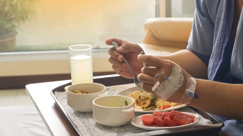 Hospital Meal | New York Makes Plant-Based Hospital Meals the Law | Featured