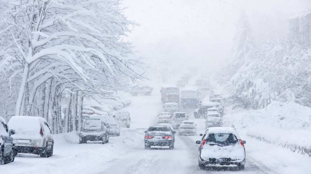 Hundreds of Drivers on I-95 in Virginia Stranded in Freezing Temperatures-ss-Featured