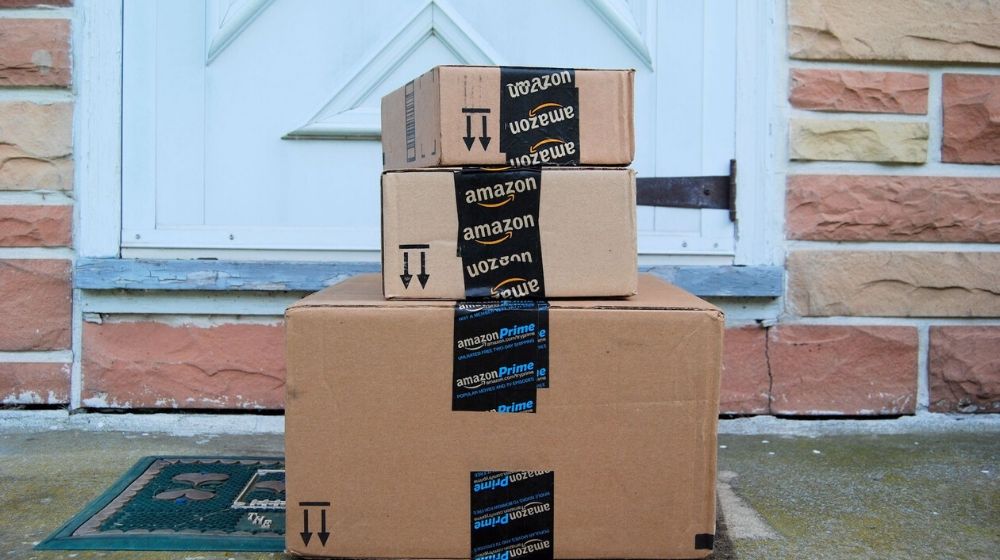 Amazon packages | Colorado Mom Puts Trash in Decoy Packages for Holiday Porch Pirates | Featured