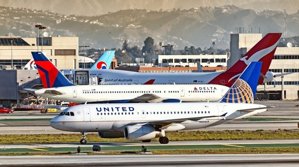 Los Angeles Airport Overview | U.S. Airlines Foresee Extended Downturn Due to the Pandemic | Featured