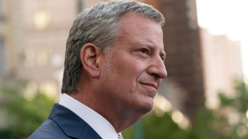 Mayor Bill De Blasio | Crowd Drowns NYC Mayor De Blasio with Boos and Calls to Resign at Floyd Memorial | Featured