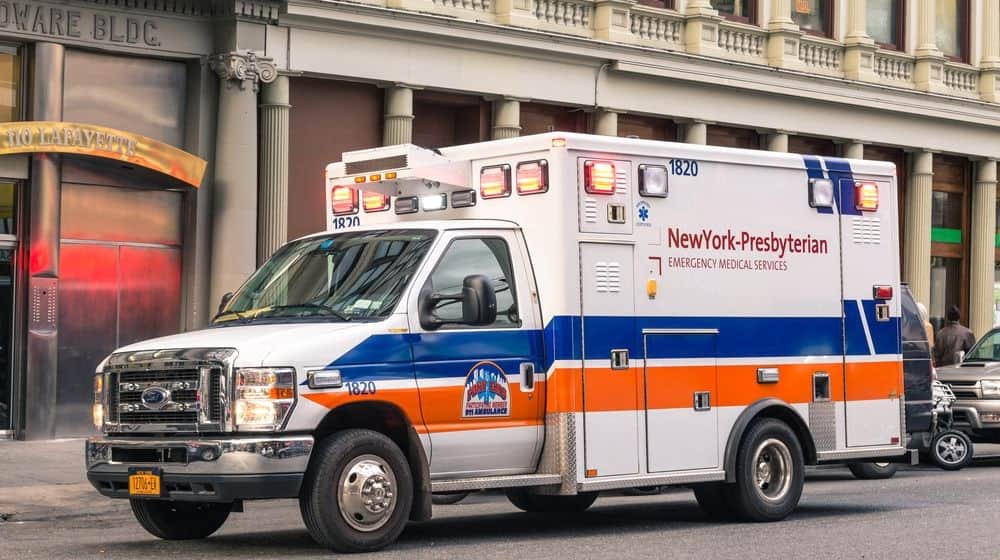 New York Hospital Ambulance | Coronavirus Wreaks Grimmest Toll Yet in New York State: 630 Dead in a Day | Featured