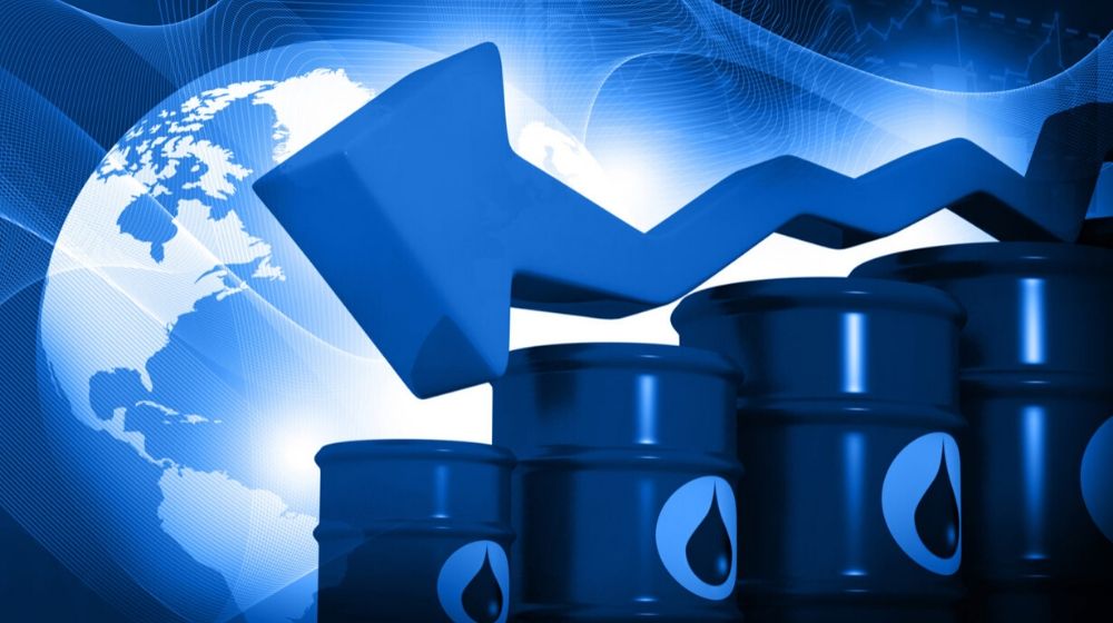 oil barrels with arrow going down | Oil and Stock Prices Tumble Amidst Global Panic | Featured