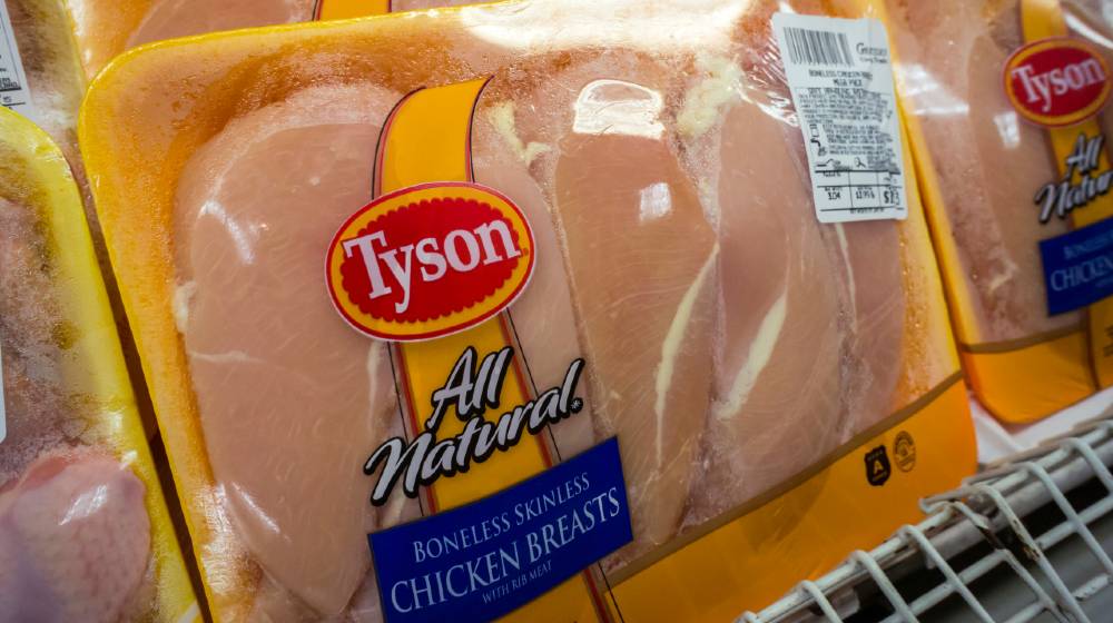 Packages of Tyson brand chicken in the meat department of a supermarket | Tyson Recalls 8.5 Million Chickens Over Listeria Fears | featured