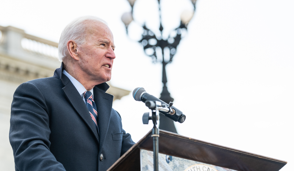 President-Elect Joe Biden speaking in frontof a crowd-Biden Warns of 200,000 More Deaths by January-ss-featured