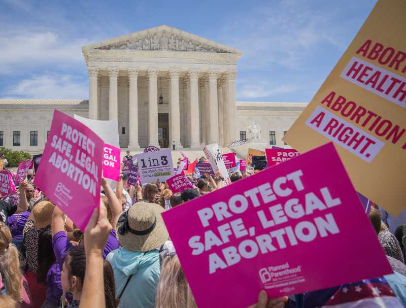 Pro-life abortion protest on the steps of the Supreme Court | Supreme Court to Strike Down Roe v. Wade