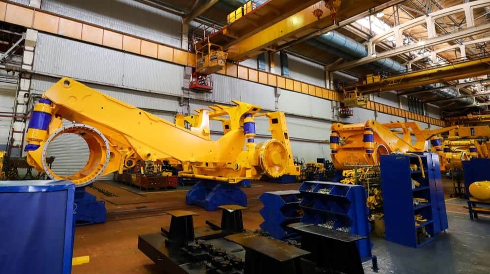 auto manufacturer | United Auto Workers Says Opening Auto Plants in Early May Is “Too Risky” | Featured