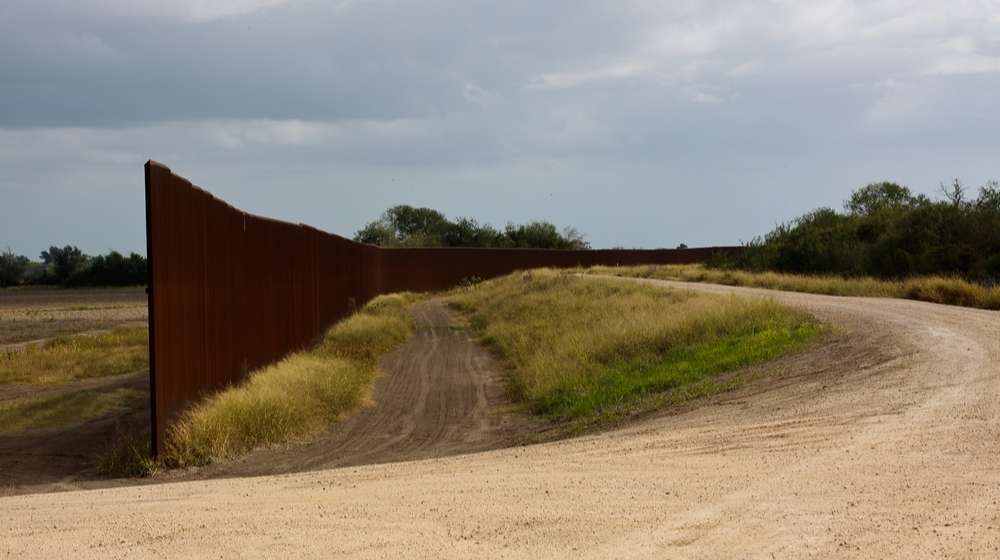Record Breaking Migrant Numbers Double to 8,000 in 24 Hours-ss-Featured