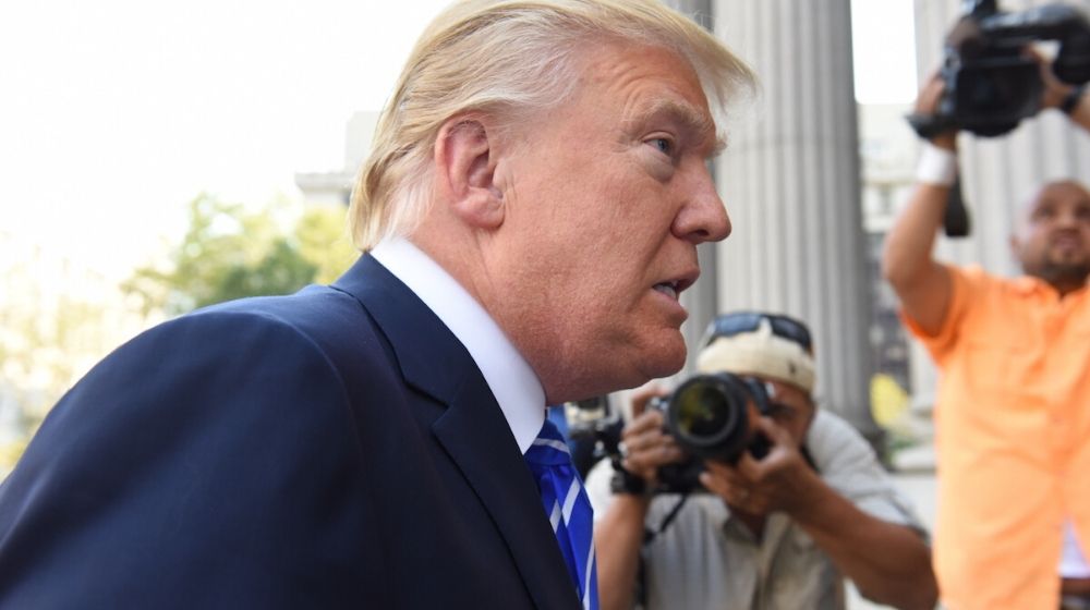 President Trump arrival at 60 Centre Street | Featured