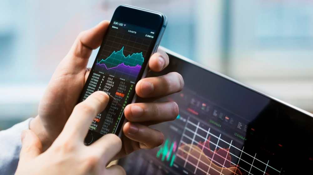 S&P 500 Dips to Lowest Level in a Year; Dow Drops Over 600 Points-ss-Featured
